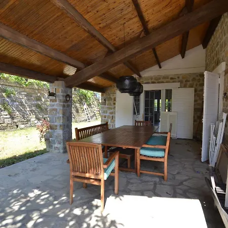Βίλα Modern In With Terrace